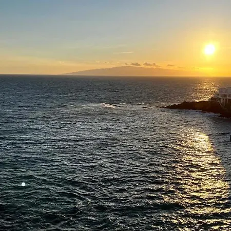 Next To Ajabo Pool & Ocean View Apartment *